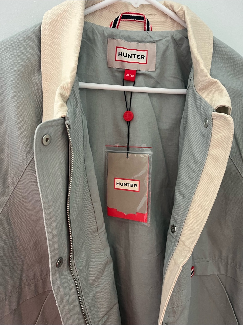 Hunter Light Gray Trench Coat with Cream Collar Size XL - Picture 7 of 9